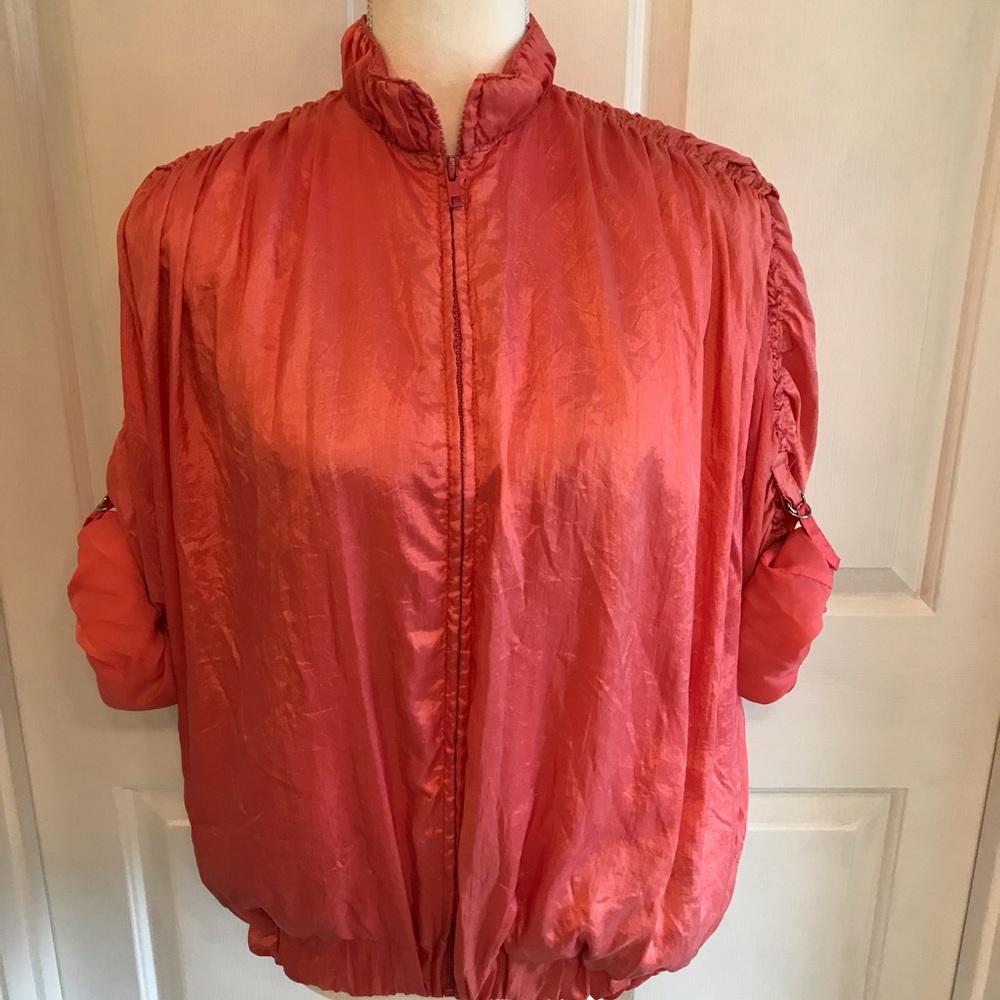 Vintage 90’s windbreaker peach color